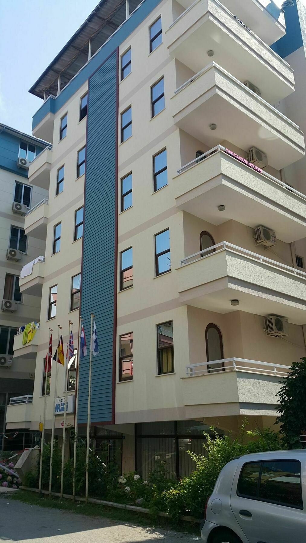 Midi Hotell 2*